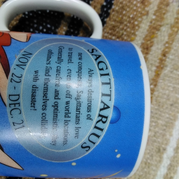 SAGITTARIUS DISNEY COFFEE CUP VINTAGE - Picture 16 of 16